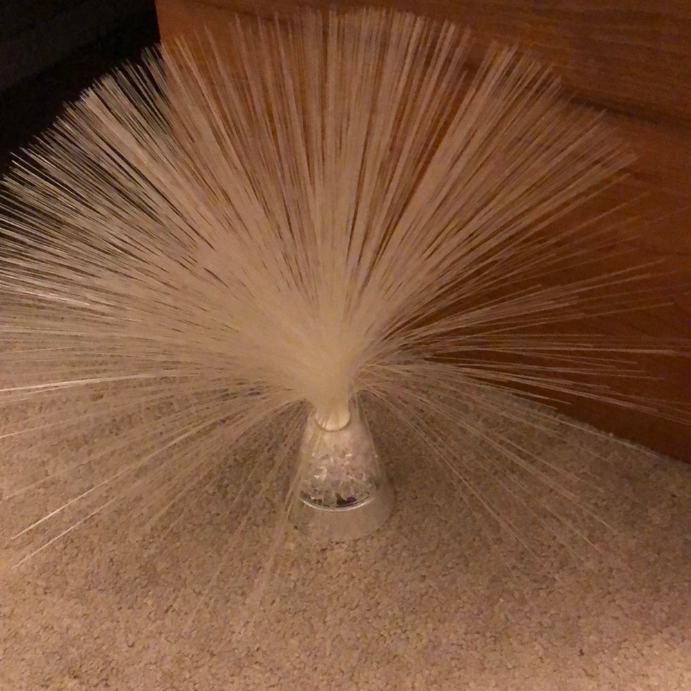 Color changing lamp - Picture 1 of 5